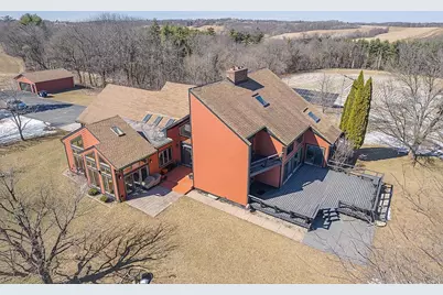 W10290 Lumsden Road, Elroy, WI 53929 - Photo 2