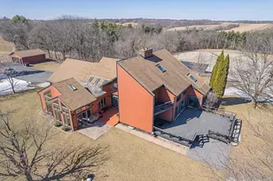 W10290 Lumsden Rd, Elroy, WI 53929 - Photo 2