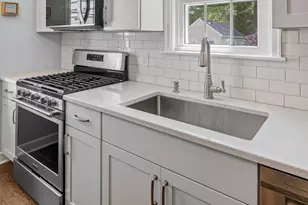 13 Oxford Pl, Madison, WI 53704 - Photo 24
