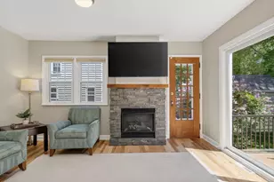 13 Oxford Pl, Madison, WI 53704 - Photo 2