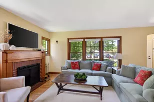 13 Oxford Pl, Madison, WI 53704 - Photo 12