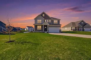 1593 N Thompson Rd, Sun Prairie, WI 53590 - Photo 2