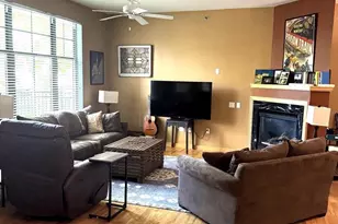 533 W Main Main Street, Madison, WI 53703 - Photo 6
