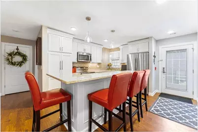 5383 Mariners Cove Drive #405, Madison, WI 53704 - Photo 2