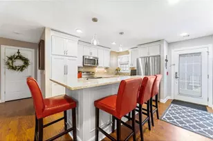 5383 Mariner's Cove Dr, Madison, WI 53704 - Photo 2