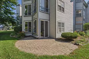 5383 Mariner's Cove Dr, Madison, WI 53704 - Photo 24