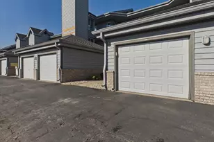 5383 Mariner's Cove Dr, Madison, WI 53704 - Photo 8