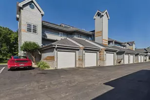 5383 Mariner's Cove Dr, Madison, WI 53704 - Photo 14