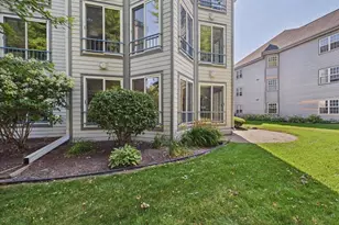 5383 Mariner's Cove Dr, Madison, WI 53704 - Photo 22