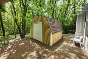 495 Sunset Cir, Edgerton, WI 53534 - Photo 4