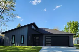 460 W 1st St, Richland Center, WI 53581 - Photo 2