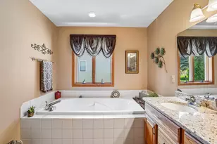 1004 Ganser Dr, Waunakee, WI 53597 - Photo 36
