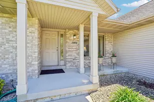 1004 Ganser Dr, Waunakee, WI 53597 - Photo 8