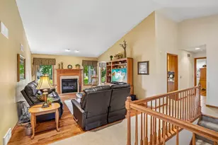 1004 Ganser Dr, Waunakee, WI 53597 - Photo 12