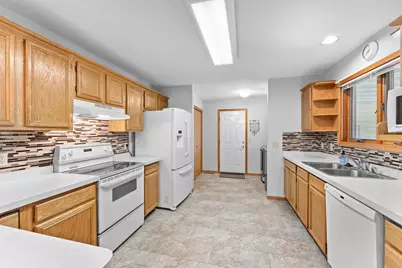 1711 Hillcrest Drive, Baraboo, WI 53913 - Photo 14