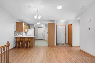 1711 Hillcrest Dr, Baraboo, WI 53913 - Photo 12