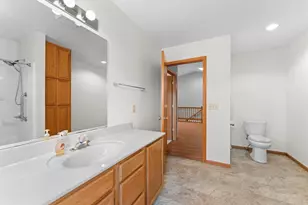 1711 Hillcrest Dr, Baraboo, WI 53913 - Photo 24