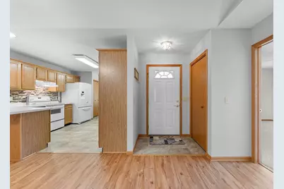 1711 Hillcrest Drive, Baraboo, WI 53913 - Photo 4