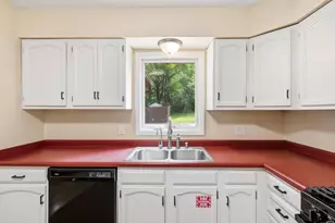 5036 Felland Rd, Madison, WI 53718 - Photo 8