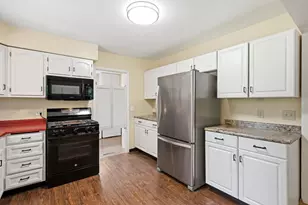 5036 Felland Rd, Madison, WI 53718 - Photo 10
