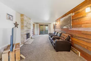 319 Hillcrest Dr, Beaver Dam, WI 53916 - Photo 12