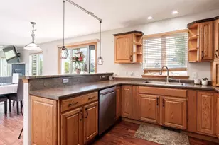 3197 S Bartells Dr, Beloit, WI 53511 - Photo 14