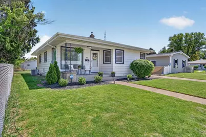 1315 S Pearl Street, Janesville, WI 53546 - Photo 2