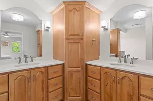 7105 Maple Point Dr, Madison, WI 53719 - Photo 24