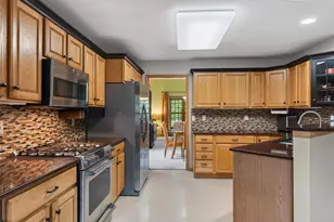 7113 Maple Point Dr, Madison, WI 53719 - Photo 32