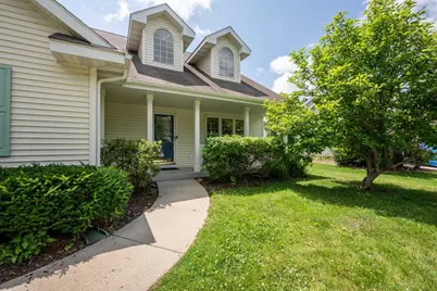 7113 Maple Point Drive, Madison, WI 53719 - Photo 2