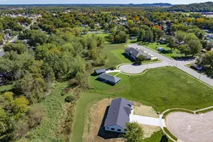 533 Boorman Ct, Mauston, WI 53948 - Photo 10