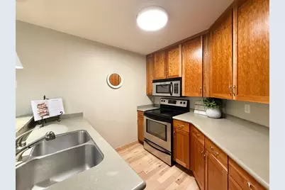 311 N Hancock Street #131, Madison, WI 53703 - Photo 6