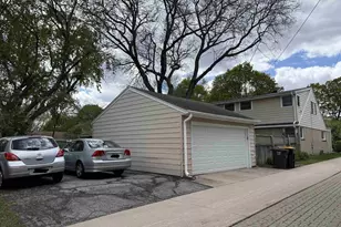 2250 N 103rd St, Wauwatosa, WI 53226 - Photo 8