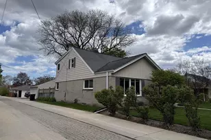 2250 N 103rd St, Wauwatosa, WI 53226 - Photo 6