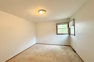 2250 N 103rd St, Wauwatosa, WI 53226 - Photo 16