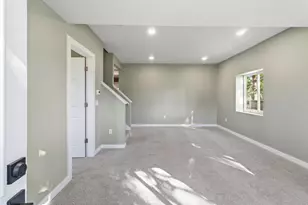 208 Portland Rd, Waterloo, WI 53594 - Photo 8