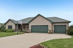 3167 Lorrabud Ln, Sun Prairie, WI 53590 - Photo 4