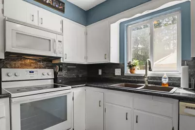 1551 Ivory Drive, Sun Prairie, WI 53590 - Photo 6