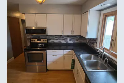52 S Randall Avenue, Janesville, WI 53545 - Photo 10