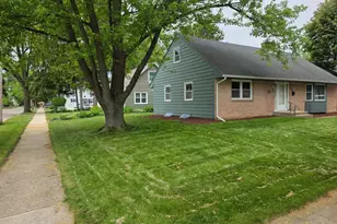 52 S Randall Ave, Janesville, WI 53545 - Photo 2