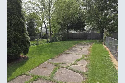 515 N Pearl Street, Janesville, WI 53548 - Photo 2