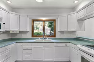 7209 North Ave, Middleton, WI 53562 - Photo 20