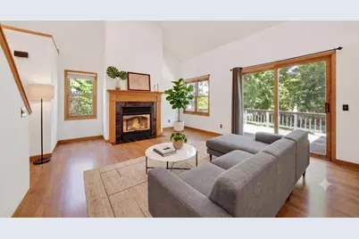 5710 Blacksmith Lane, Madison, WI 53716 - Photo 2