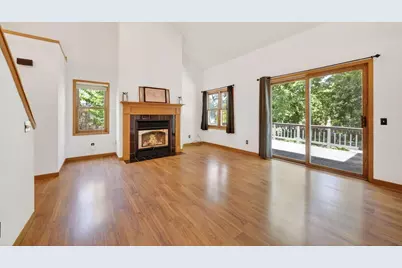 5710 Blacksmith Lane, Madison, WI 53716 - Photo 8