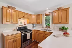 10 Rylant Cir, Madison, WI 53719 - Photo 2
