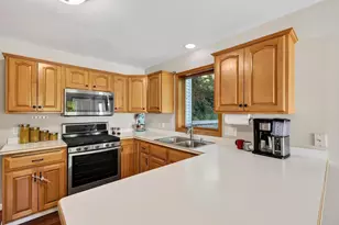 10 Rylant Cir, Madison, WI 53719 - Photo 10