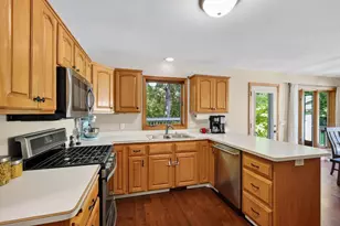 10 Rylant Cir, Madison, WI 53719 - Photo 8