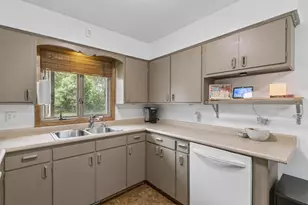 826 W Franklin St, Portage, WI 53901 - Photo 8