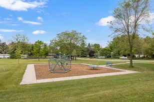 826 W Franklin St, Portage, WI 53901 - Photo 28