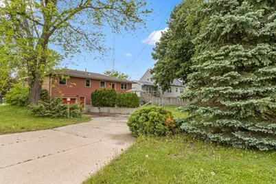 826 W Franklin Street, Portage, WI 53901 - Photo 24